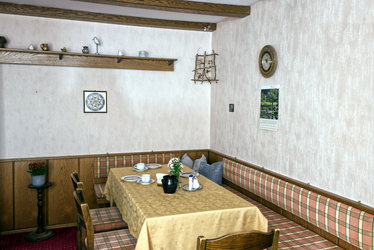 1240545-fw.jpg